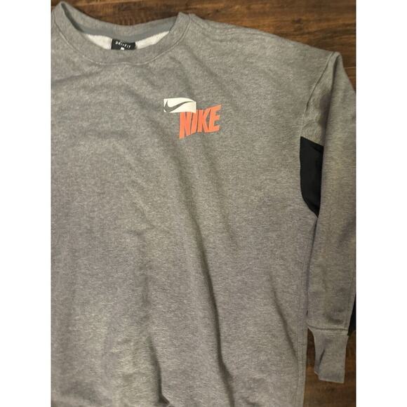 Nike Gray and Black Sweatshirt - Picture 2 of 5